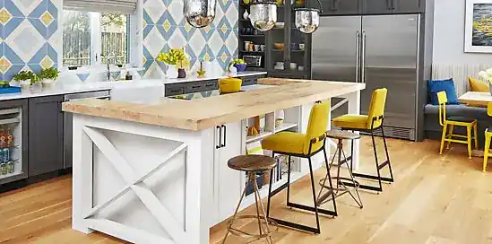 Ako vybrať a inštalovať fototapetu na chladničku