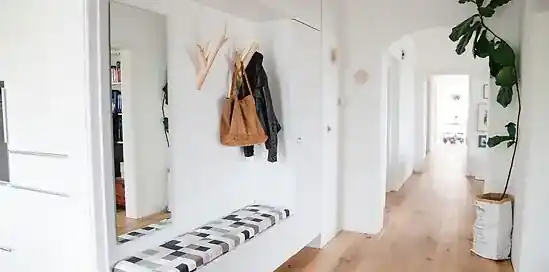 Čo by vám nemalo chýbať v predsieni