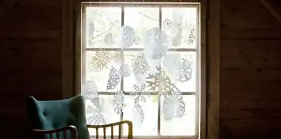 Vianočná dekorácia - Papierové snehové vločky