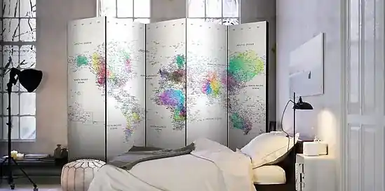 Schovajte sa za paraván