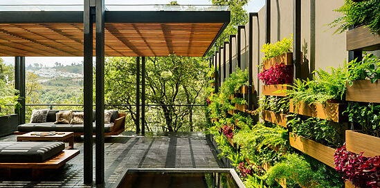 Doprajte si zeleň v byte - ideálne sú vertikálne záhrady