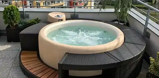 Ako vybrať vírivku? Vírivé bazény od A do Z.