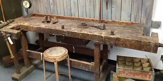 Podľa čoho vybrať dobrý stôl do dielne