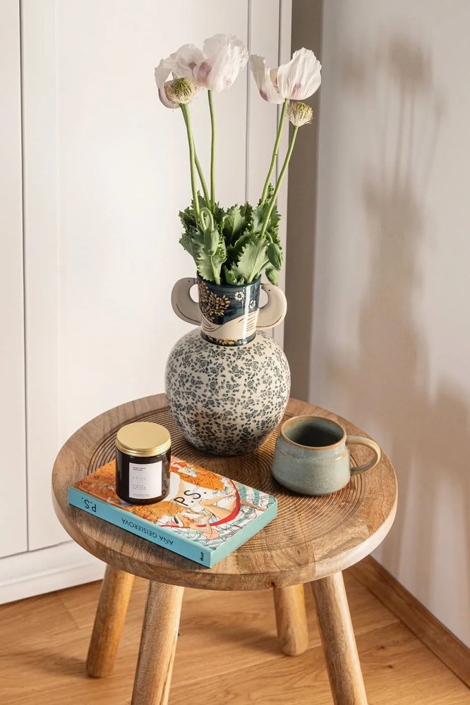 Ručne maľovaná váza z kameniny (výška 23,5 cm) Hezha – Bloomingville