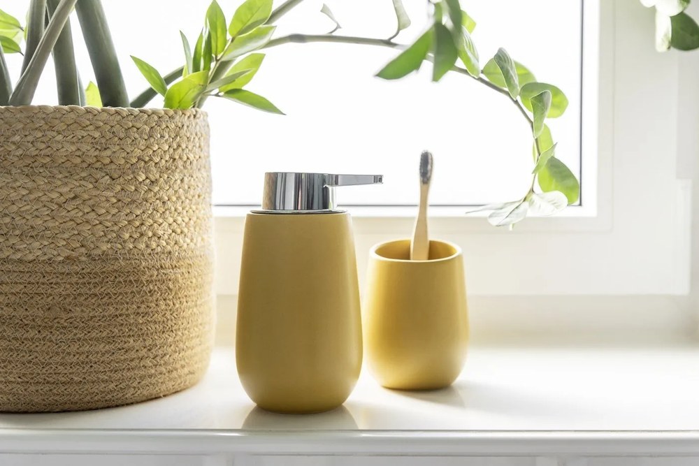 Žltý keramický dávkovač mydla 0.32 l Badi - Wenko