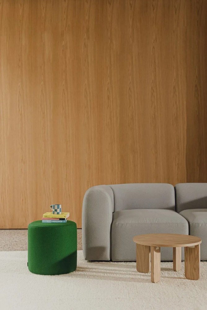 Zelený vlnený taburet Folk – noo.ma