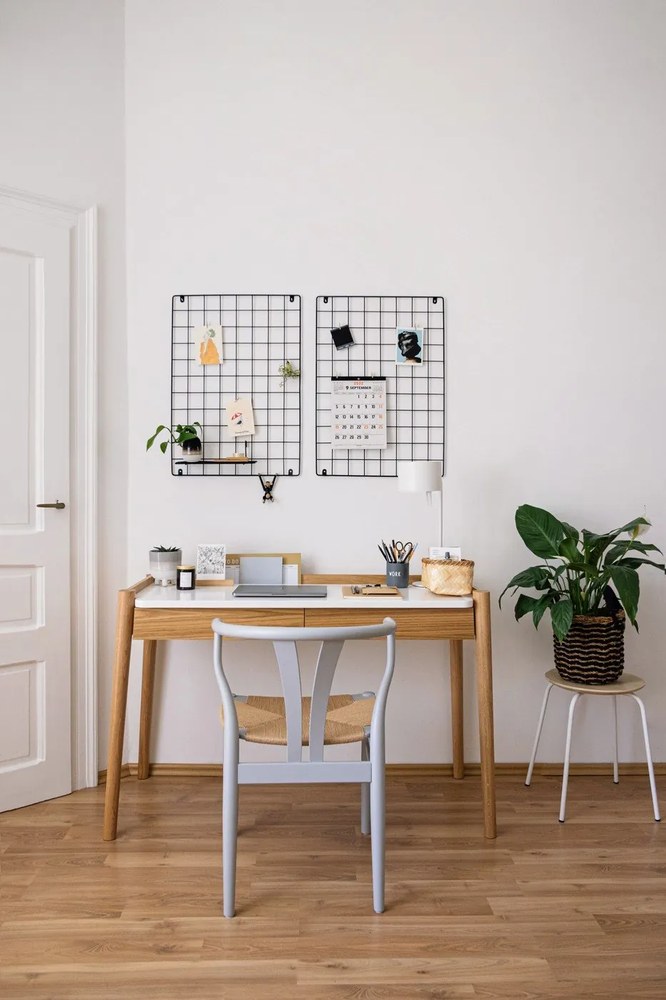 Pracovný stôl a dve zásuvky Woodman Feldbach