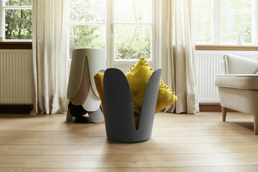 Čierna plastová stolička Comiso – Wenko