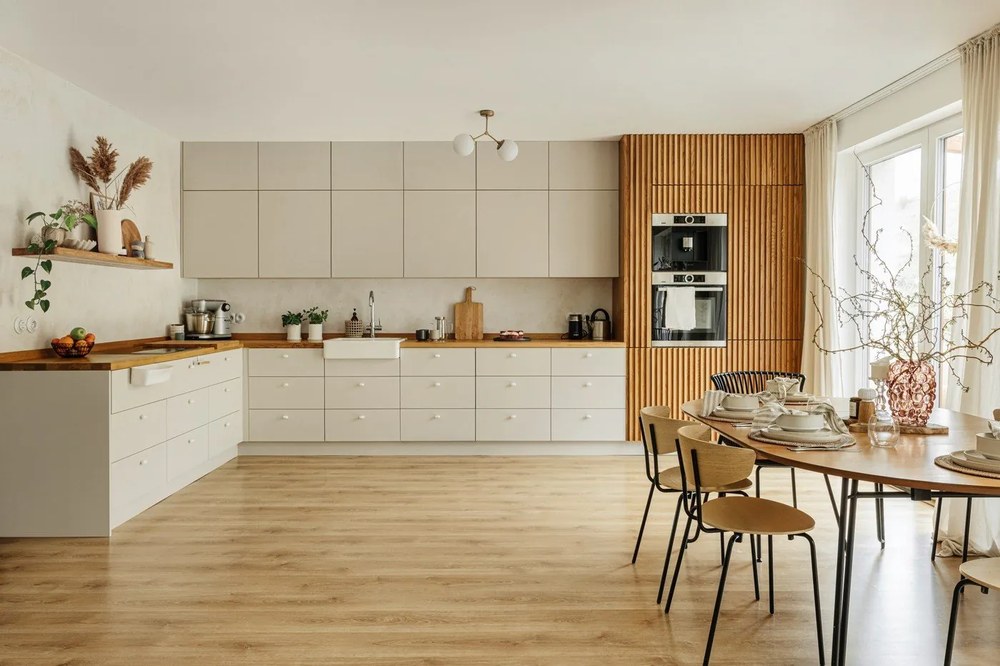 Čierna záhradná stolička Kave Home Surpika