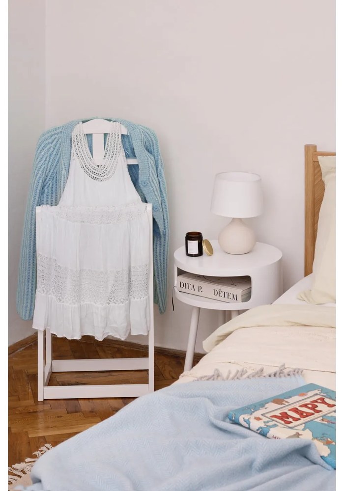 Biely odkladací stolík s úložným priestorom Kave Home Bruk