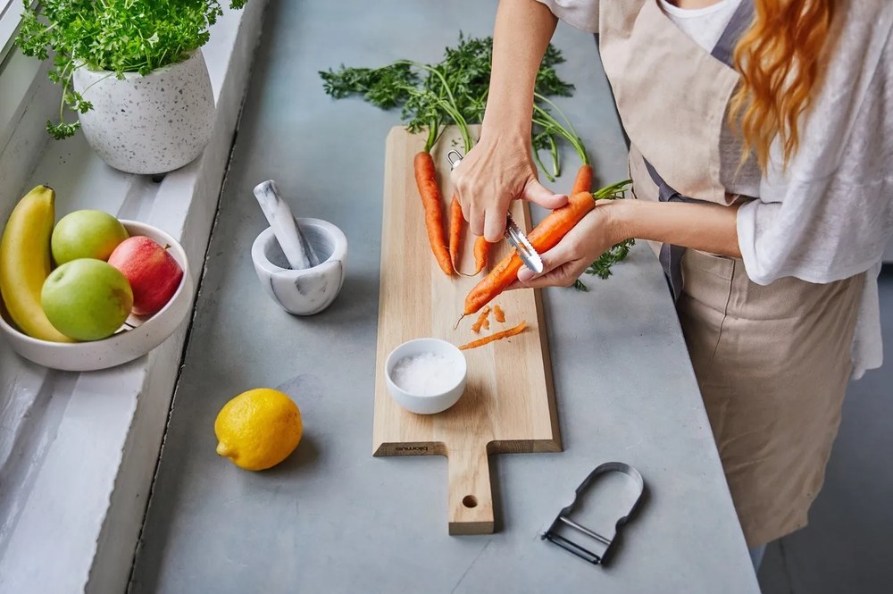 Béžová bavlnená kuchynská zástera Tiseco Home Studio