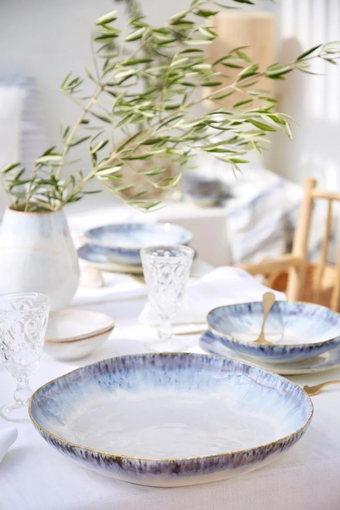 Modrý kameninový tanier Costa Nova Brisa, ⌀ 20 cm