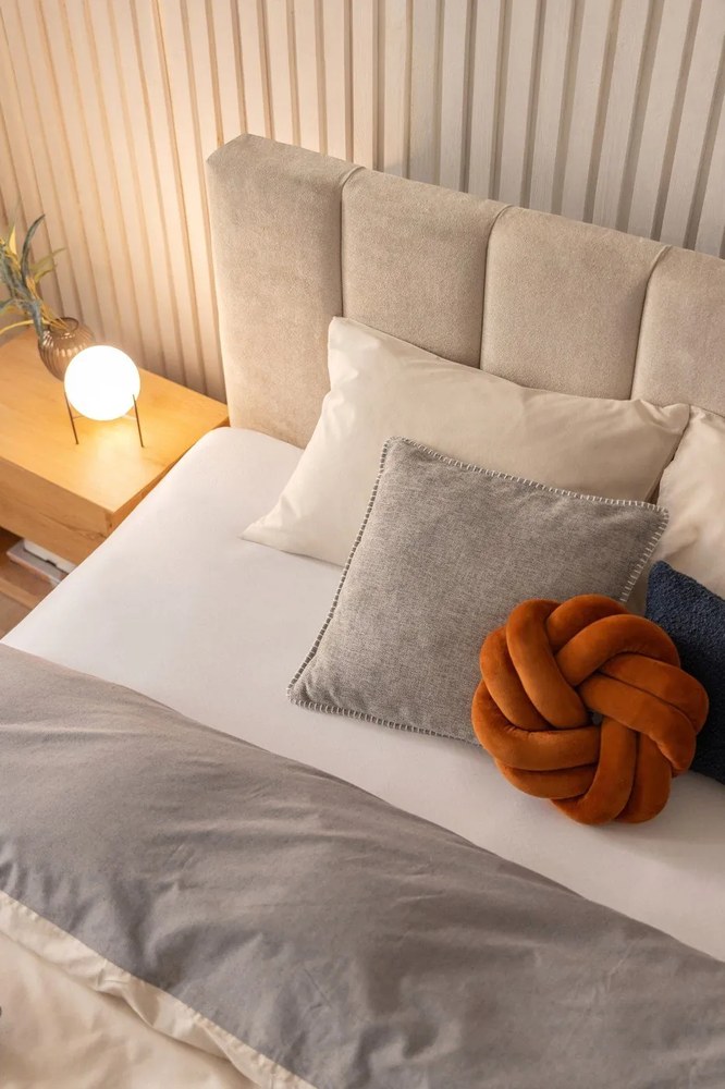Béžová boxspring posteľ 180x200 cm Olia Bold Line – Bonami Selection