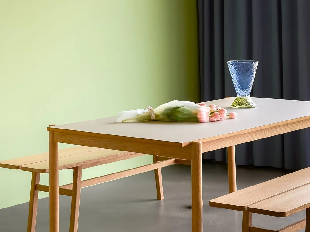 Sklenená ručne vyrobená váza Abyss - Hübsch