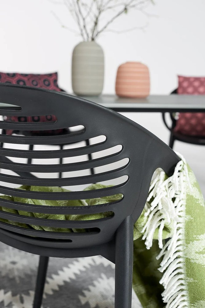 Čierne záhradné kreslo Bonami Essentials Joanna