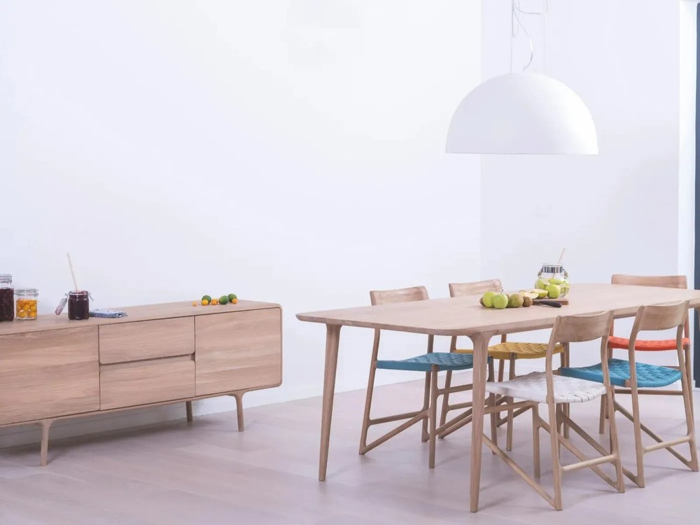 Jedálenský stôl z orechového dreva 90x180 cm Fawn – Gazzda