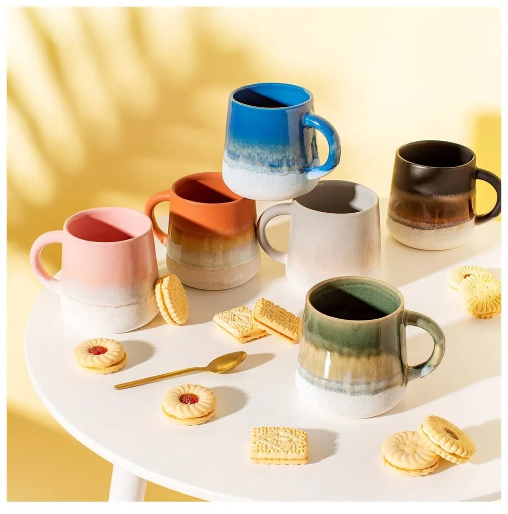 Čierny hrnček z kameniny 360 ml Mojave – Sass &amp; Belle