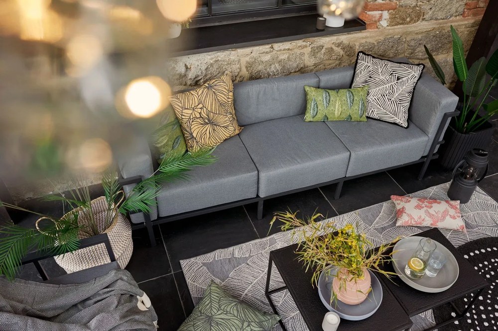 Grafitovosivá trojmiestna záhradná pohovka Bonami Selection Bellisima