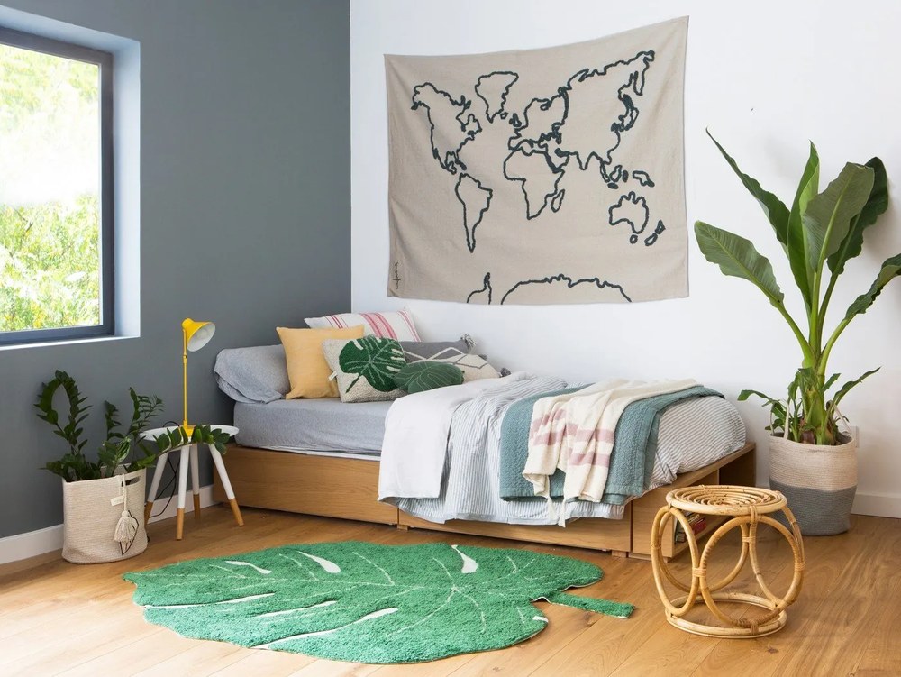 Detský vankúšik Monstera – Lorena Canals