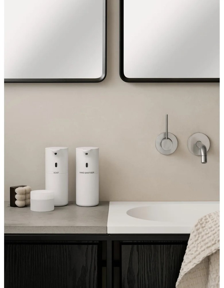 Béžová bavlnená osuška Blomus Moonbeam, 140 x 70 cm