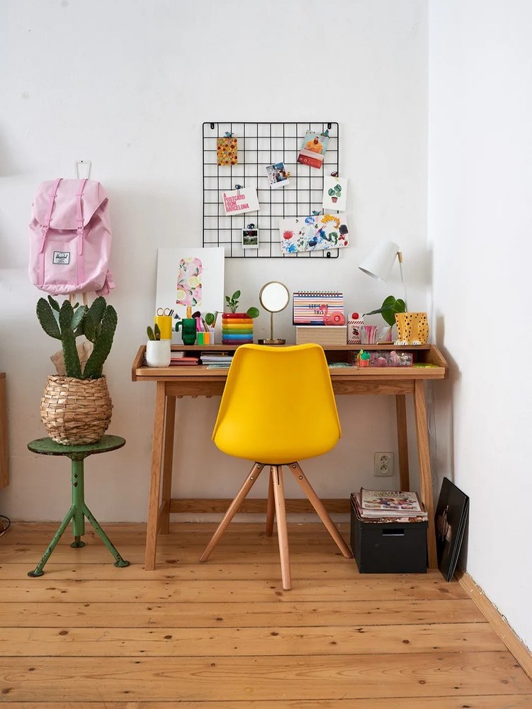 Keramický organizér na písacie potreby Yellow 012 – Pantone