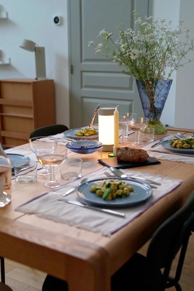 Sklenená ručne vyrobená váza Abyss - Hübsch