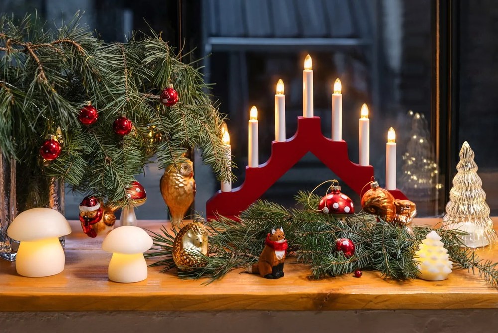 Biela vianočná svetelná dekorácia 4 ks ø 6,5 cm Carla – Sirius