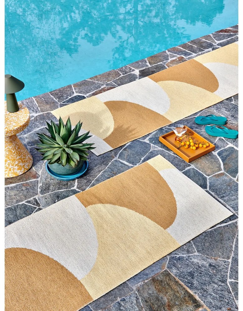 Okrovožltý vnútorný a vonkajší behúň 70x270 cm Hill Ochre Pale Yellow – Pappelina