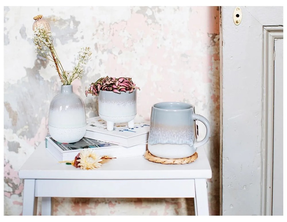 Sivý kvetináč Sass &amp; Belle Bohemian Home Mojave, ø 11,7 cm