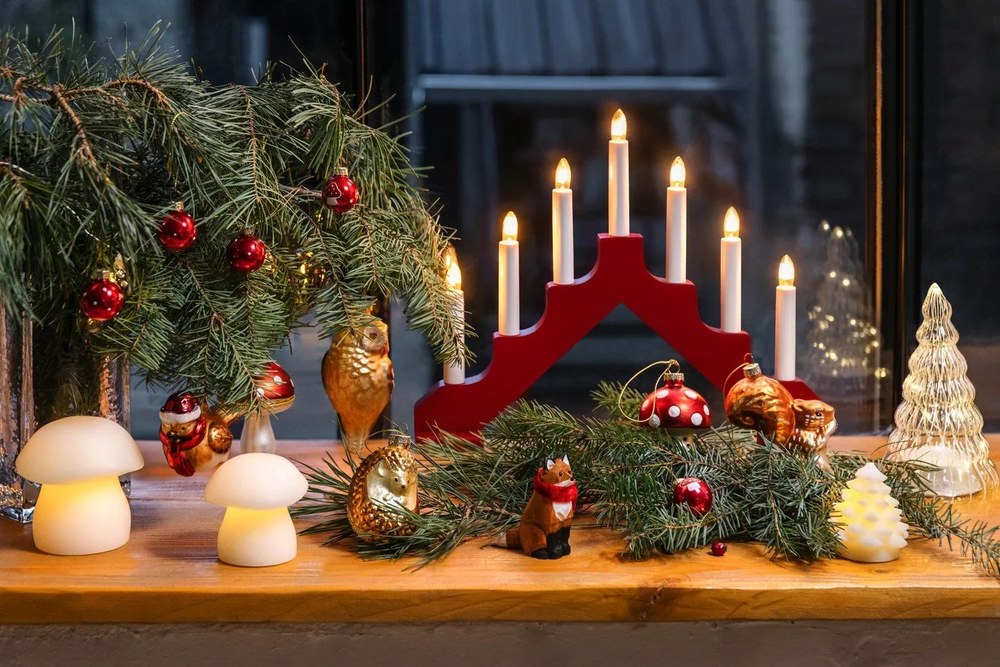 Sklenená ručne vyrobená vianočná ozdoba 11 cm Squirrel – Sass &amp; Belle