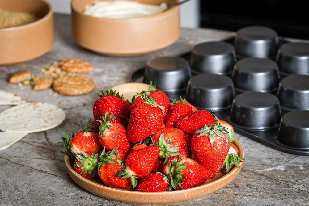 12-dielna súprava tehlovooranžového kameninového riadu Bonami Selection Malia