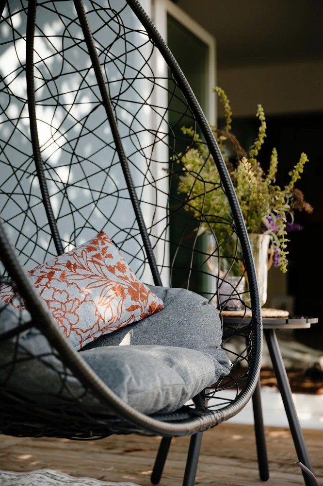 Sivý záhradný stôl Bonami Essentials Lounge, ø 51 cm