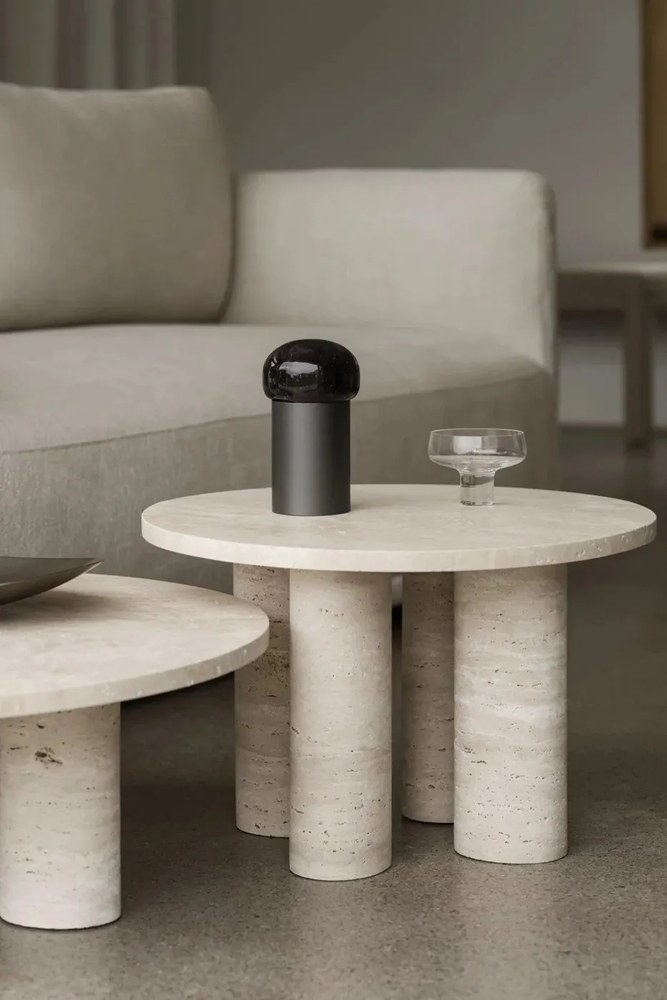 Kamenný okrúhly odkladací stolík ø 52 cm Volos – Blomus