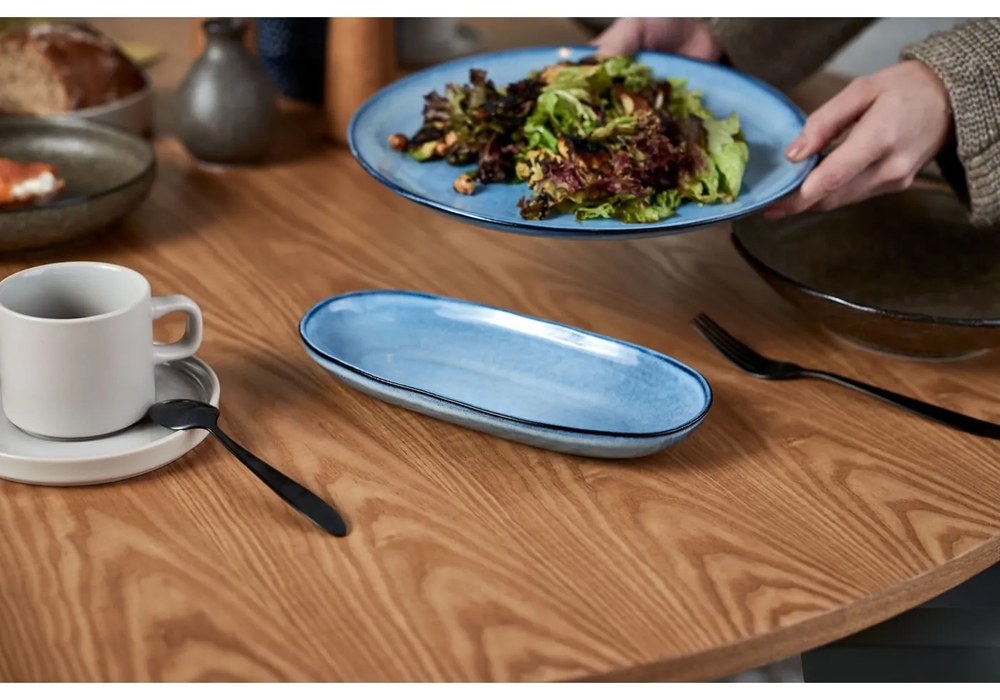 4-dielna súprava príborov v čiernej farbe Bloomingville Cutlery Eleganza