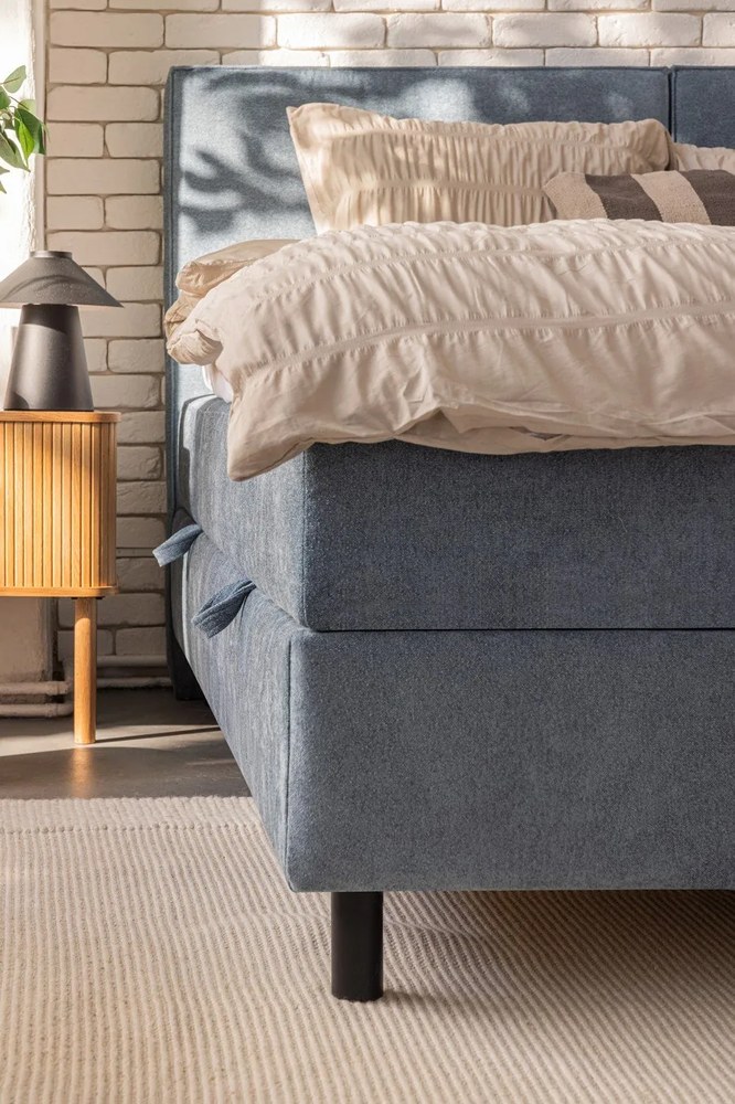Modrá boxspring posteľ s úložným priestorom 180x200 cm Elva Bold – Bonami Selection