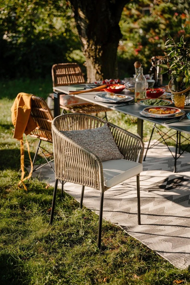 Sivý záhradný stôl pre 8 osôb Bonami Selection Strong, 210 x 100 cm