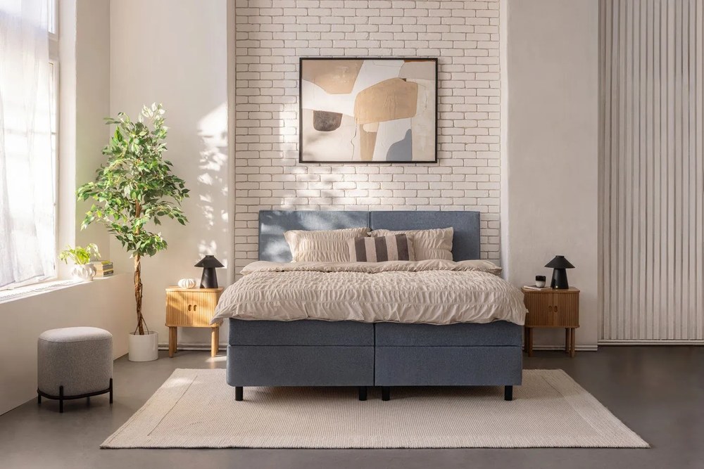 Modrá boxspring posteľ s úložným priestorom 180x200 cm Elva Bold – Bonami Selection