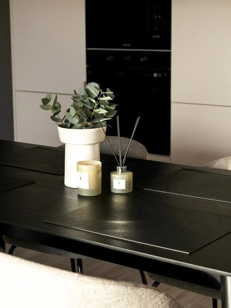 Čierne prestieranie z imitácie kože ZicZac Troja Rectangle, 33 x 45 cm