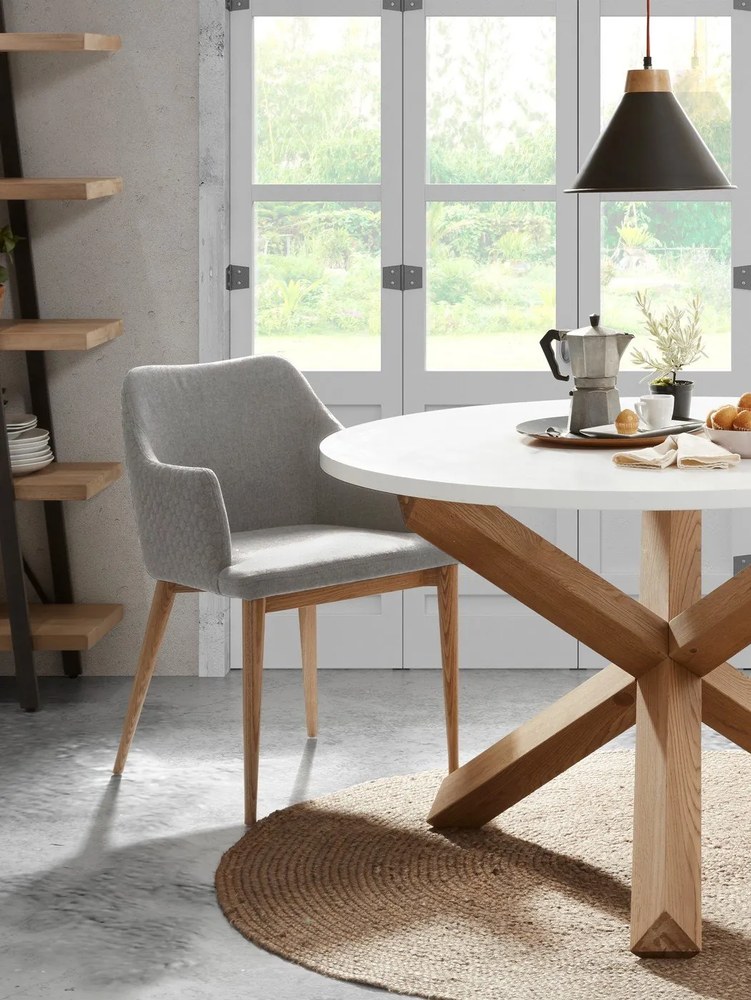 Jedálenský stôl Kave Home Nori, ⌀ 135 cm