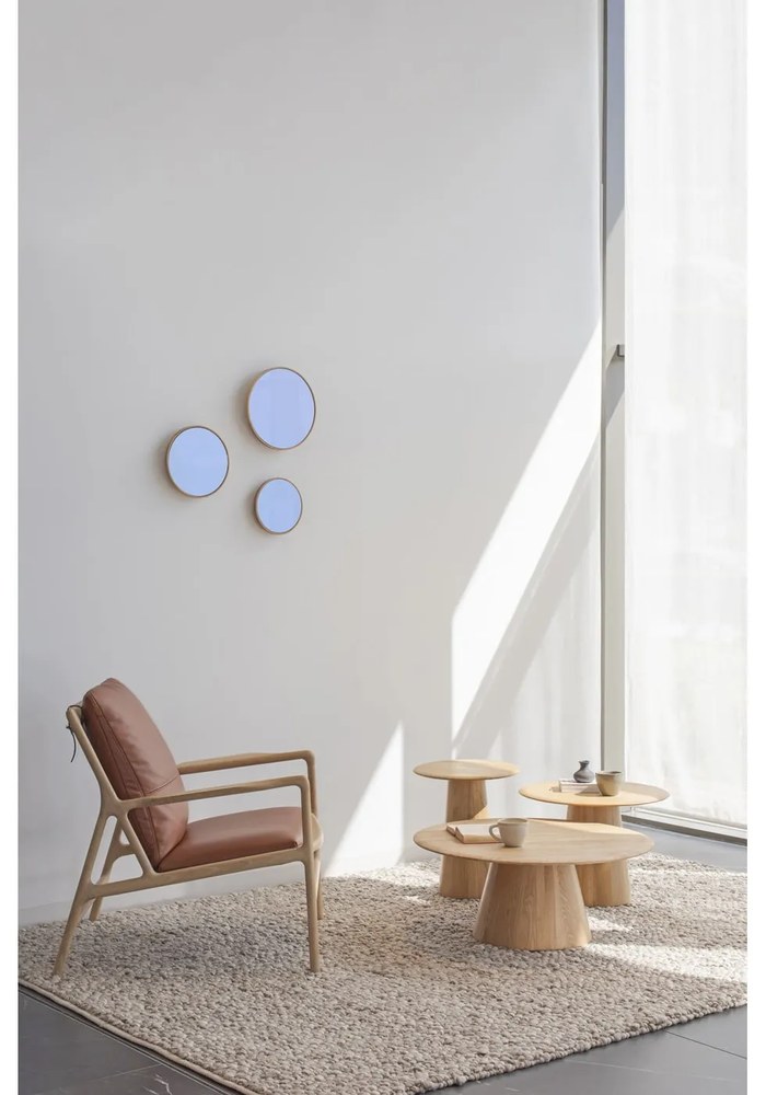 Nástenné zrkadlo s rámom z masívneho dubového dreva Gazzda Look, ⌀ 32 cm