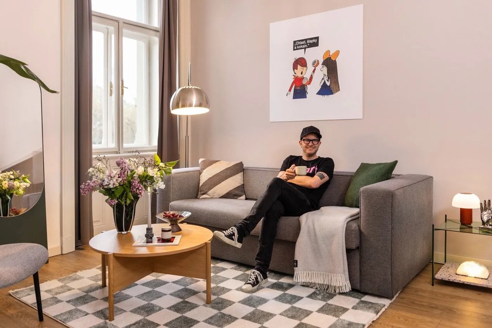 Sklenený odkladací stolík 42x42 cm Niche – Hübsch