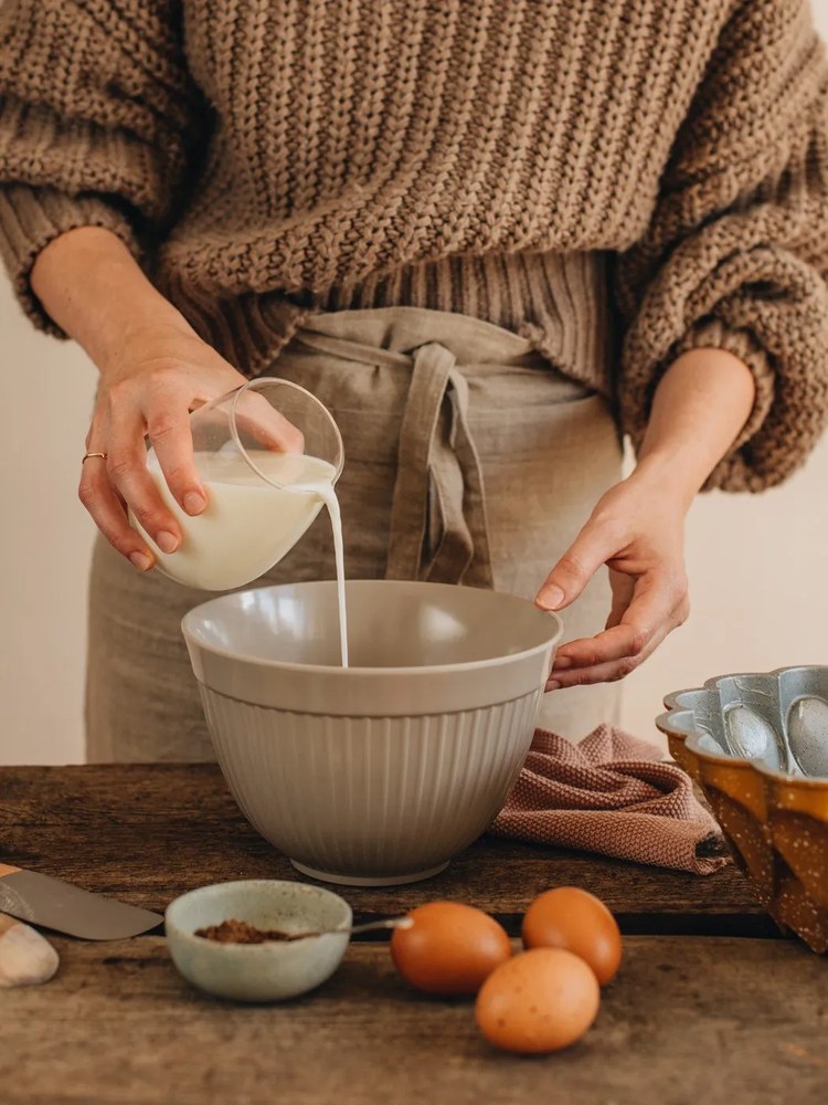 Forma na pečenie z liateho hliníka zlatej farby Bonami Selection Volcania