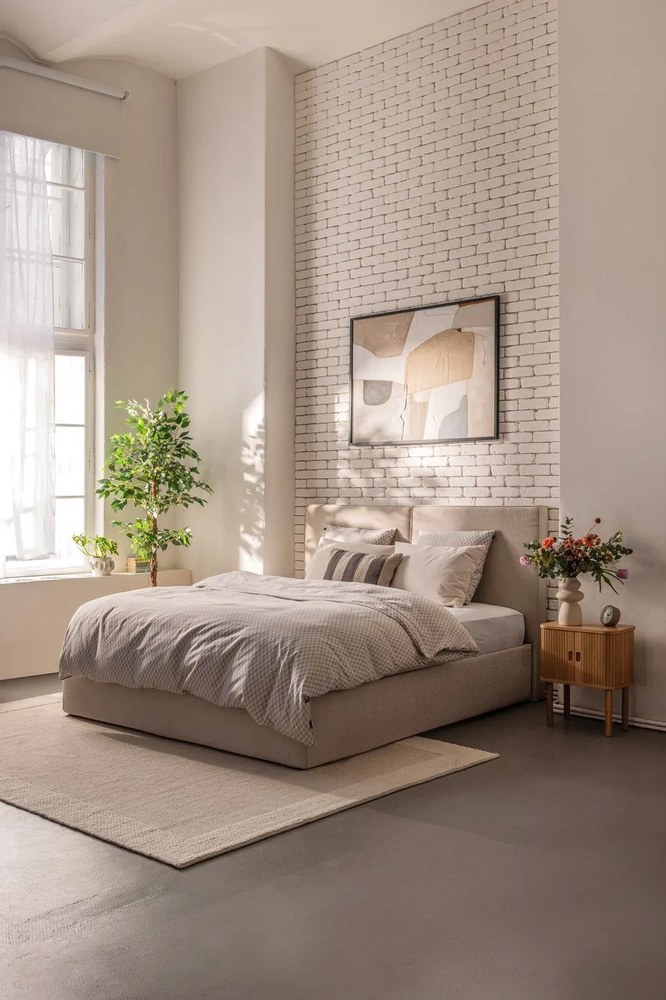 Béžová čalúnená dvojlôžková posteľ s úložným priestorom s roštom 180x200 cm Thessa Bold – Bonami Selection