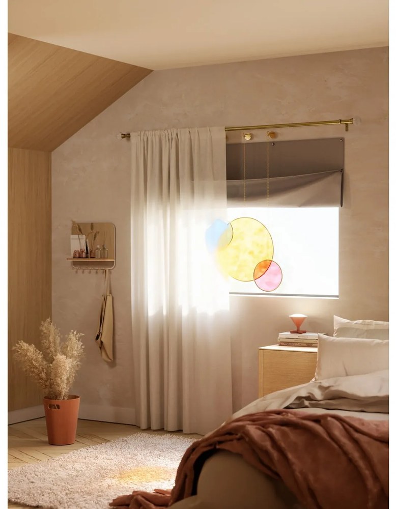 Biely prírodný nástenný vešiak z bukového dreva s poličkou Estique - Umbra