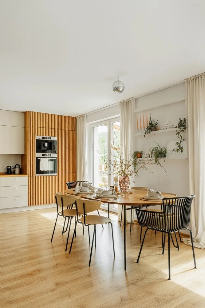 Čierna záhradná stolička Kave Home Surpika