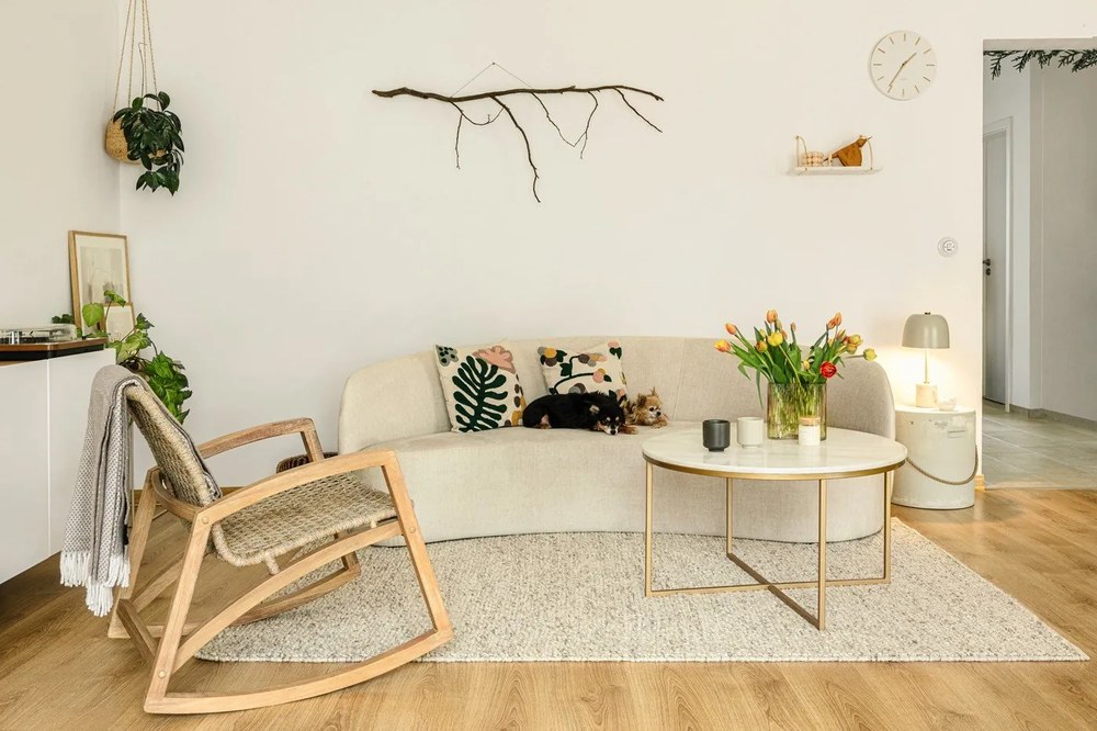 Konferenčný stolík Actona Alisma Golden, ⌀ 80 cm