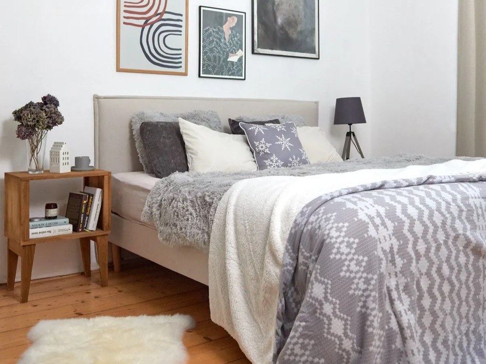 Svetlosivé mikroplyšové obliečky Catherine Lansfield Cuddly, 135 x 200 cm