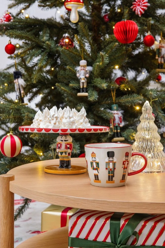 Hrnčeky na cappuccino s vianočným motívom z kameniny v súprave 2 ks 300 ml Jolly – Bloomingville