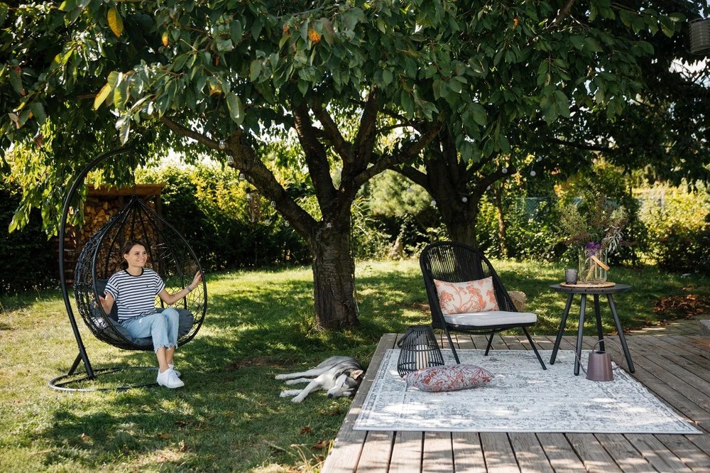 Sivý záhradný stôl Bonami Essentials Lounge, ø 51 cm