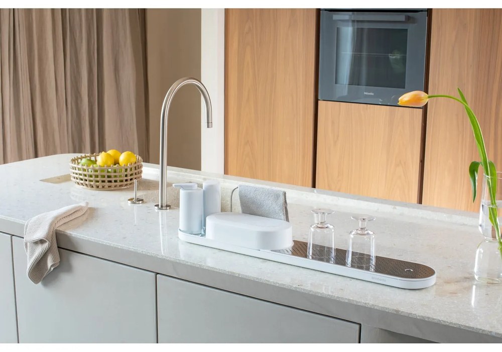 Biely plastový stojan na umývacie prostriedky SinkStyle – Brabantia